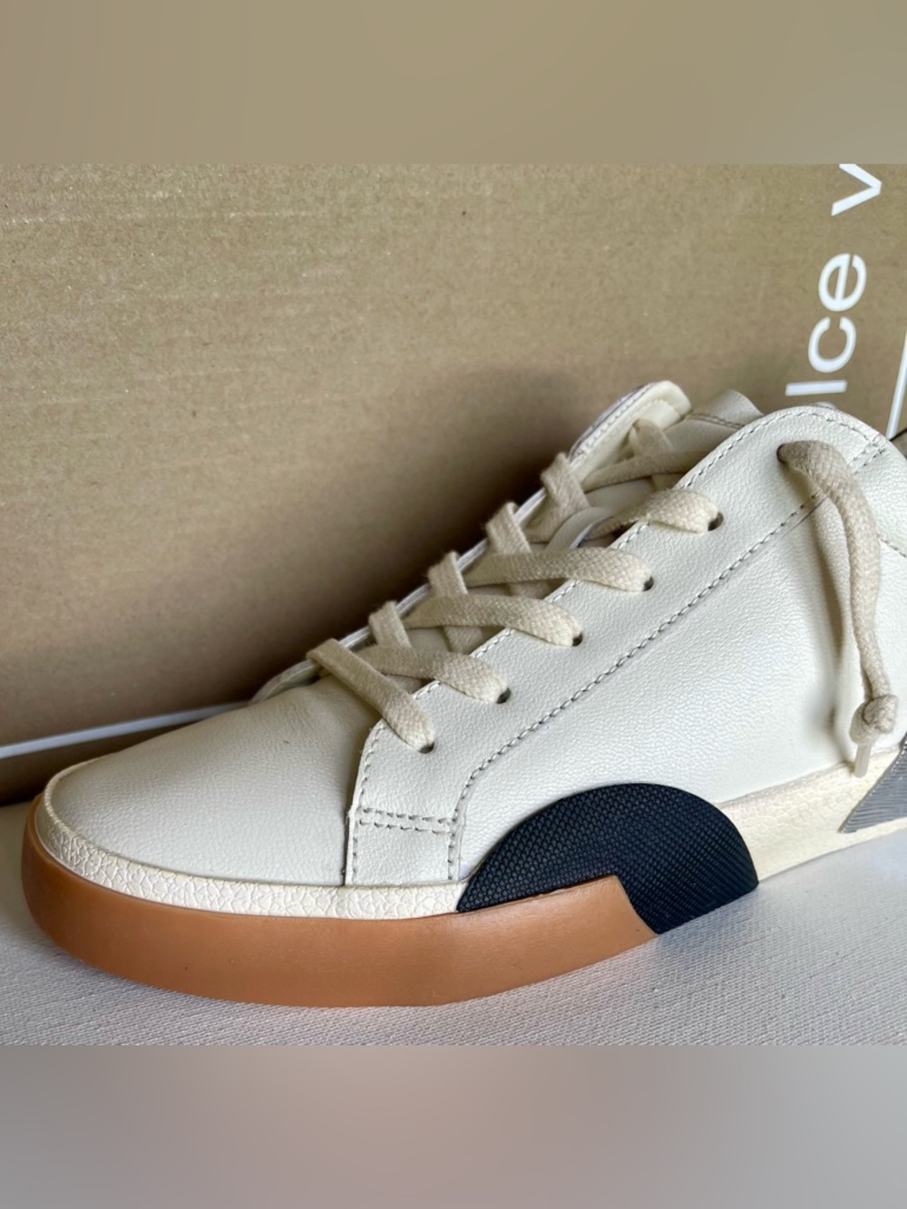 LIKE NEW DOLCE VITA ZINA WHITE LEATHER COURT SNEAKER WOMENS SIZE 8.5 - Picture 8 of 17